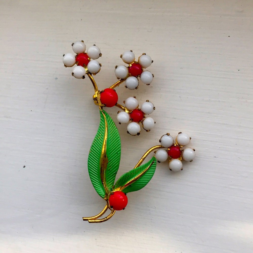 Vintage Glass and Enamel Floral Pin Brooch / 1950’s